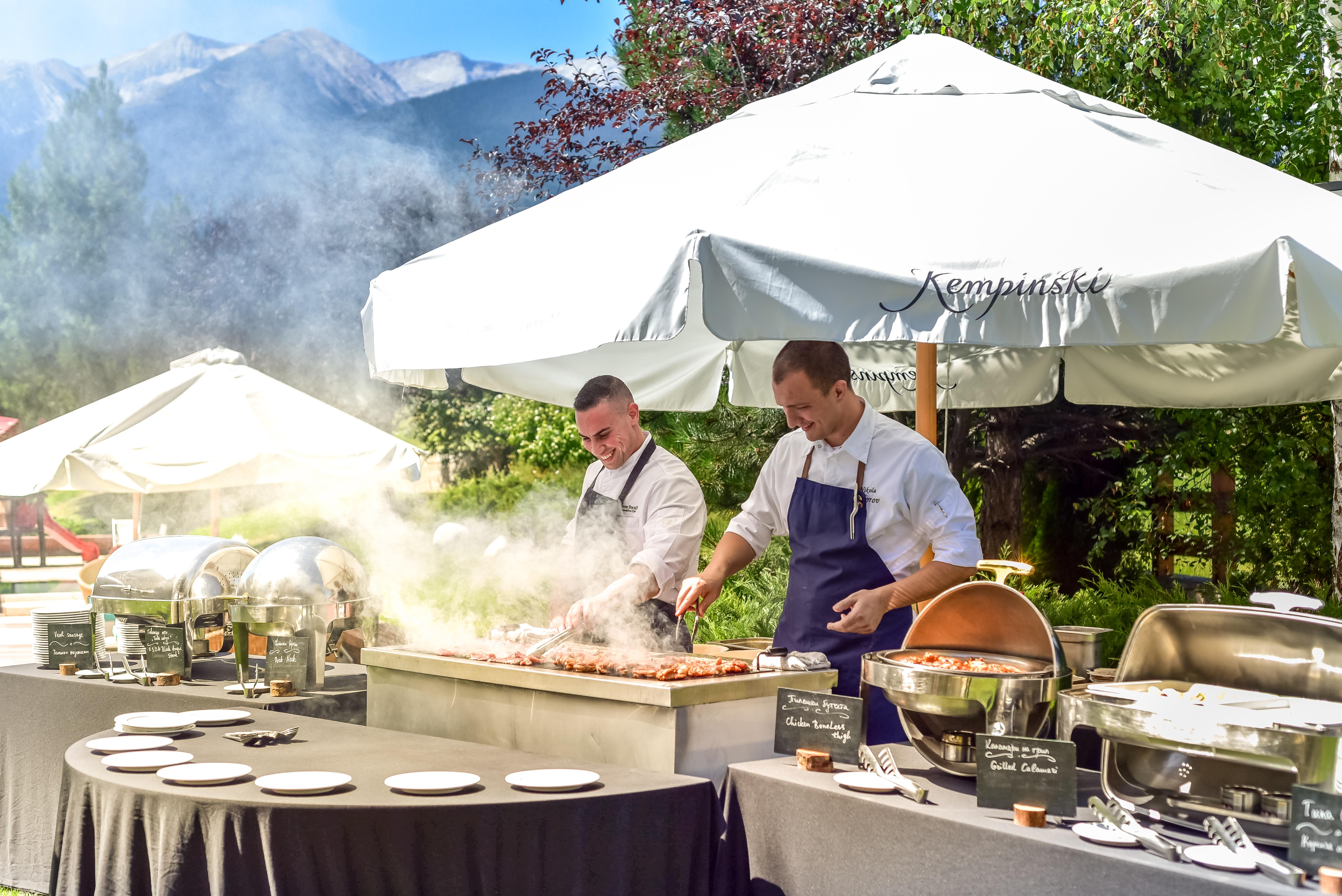 Kempinski Hotel Grand Arena Bansko Ngoại thất bức ảnh Outdoor catering