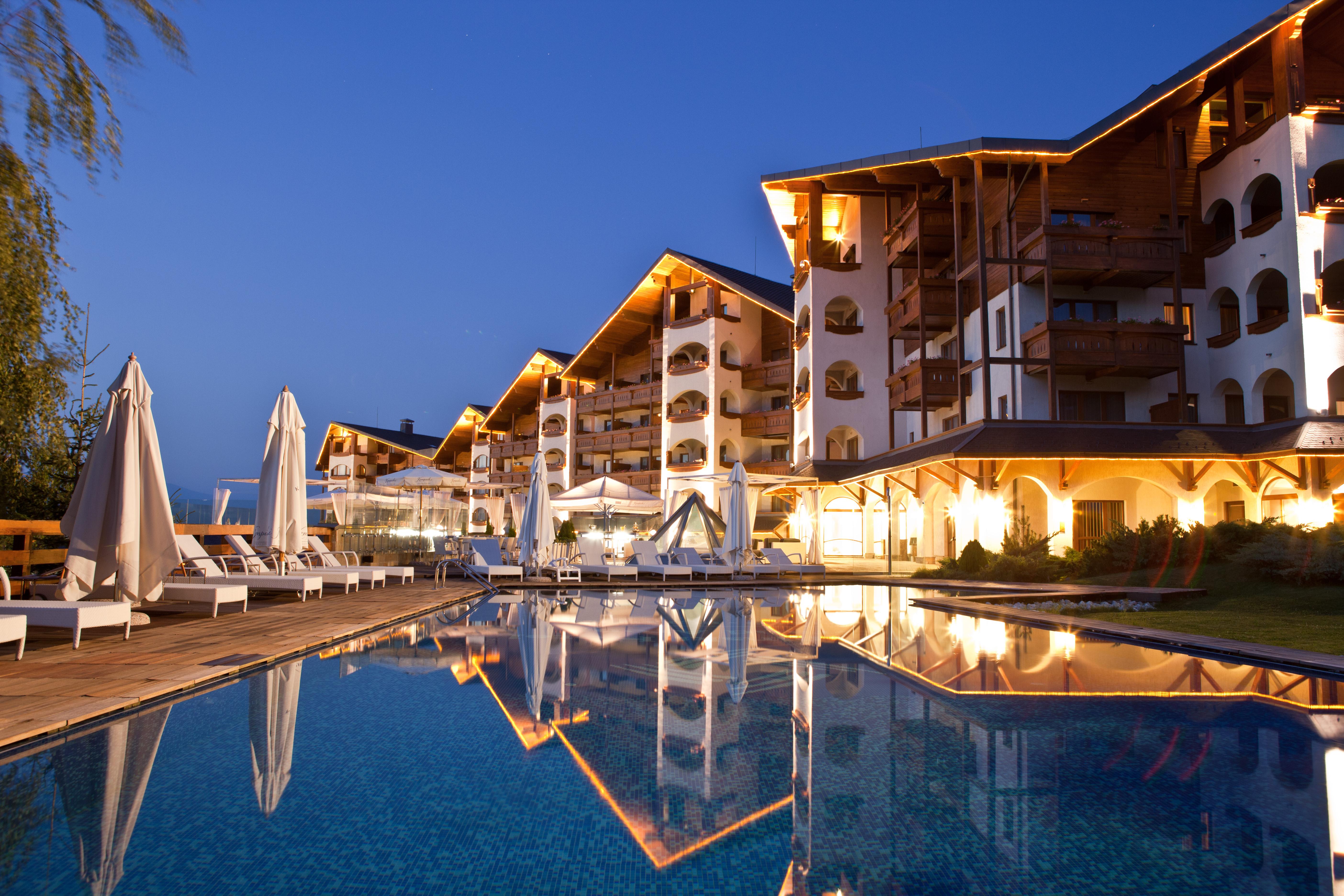 Kempinski Hotel Grand Arena Bansko Ngoại thất bức ảnh The Hotel Axelmannstein