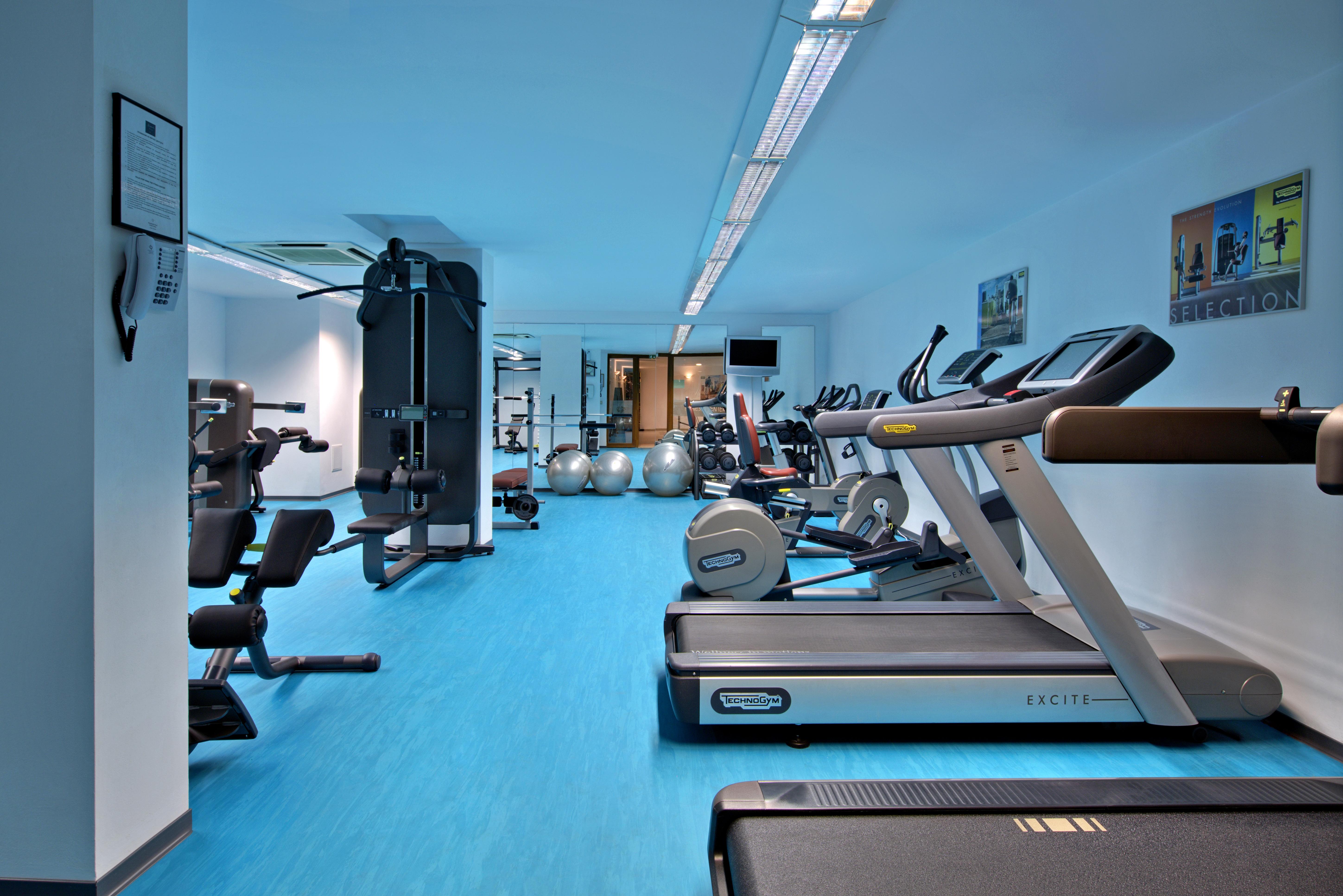 Kempinski Hotel Grand Arena Bansko Ngoại thất bức ảnh The gym at the hotel