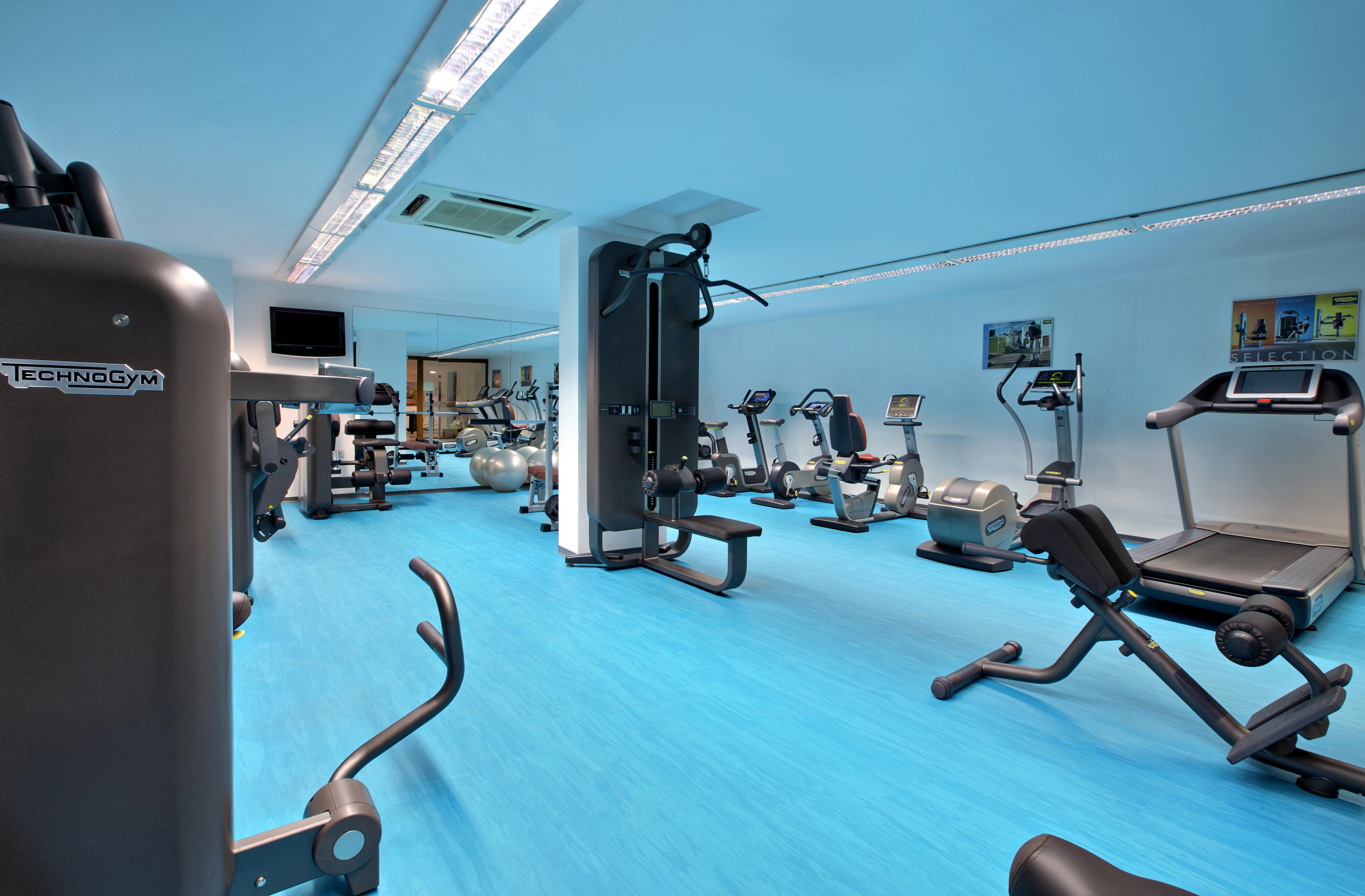 Kempinski Hotel Grand Arena Bansko Ngoại thất bức ảnh The gym at the hotel